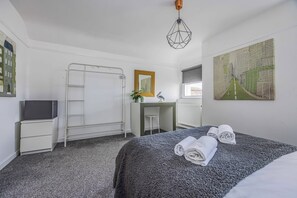 2 Schlafzimmer, Bügeleisen/Bügelbrett, kostenloses WLAN, Bettwäsche