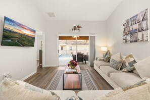 Living area - Coastal Charm! Family-Friendly Value Near Disney! (Davenport)