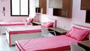 Luxury Triple Room, City View