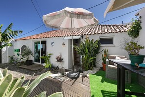 Terrace/patio - Vacation Home 'Casa Dell Anna' with Sea View, Wi-Fi and Air Conditioning (Icod de los Vinos)