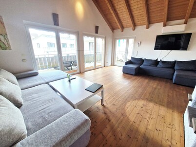 Dream home to feel good in with sunny balcony just 5 minutes from Europa-Park