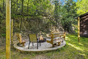 Property grounds - Cozy* Secluded*Firepit*Hot Tub*Seeps 7 (Pigeon Forge)