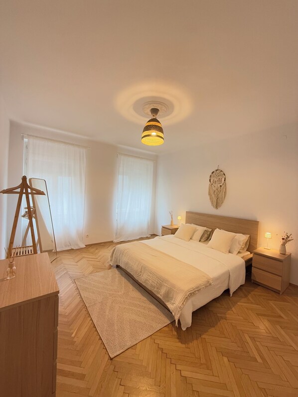 2 bedrooms, iron/ironing board, WiFi, bed sheets