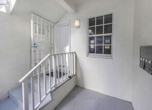 Apartment | Interior - Comfy 1-Bedroom - Steps from Miami Beach (Miami Beach)