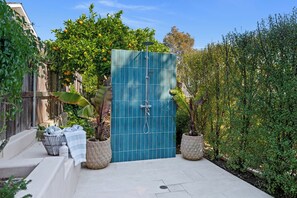 Property grounds - Coastal Drift | Coastal Living on the Mesa! (Santa Barbara)