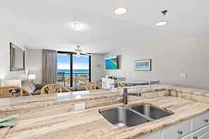 Interior - 🌅Gulf Front Views | Resort Pool | SunDestin 205🌅 (Destin)