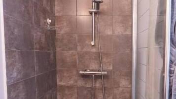 Superior Double Room, Patio, City View | Bathroom