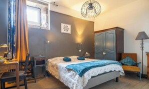 Room - Château Besson (Désertines)