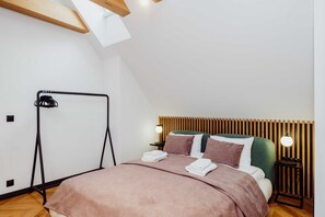 Studio Suite | Free WiFi, bed sheets - Grodzka Apartments (Jelenia Góra)