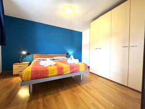 Room - Panoramic Apartment in Historic Village near Aosta with Terrace (Sarre)