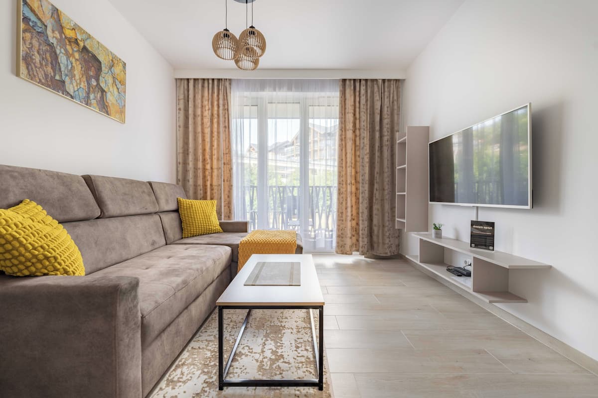 Apartment | Laptopgeeigneter Arbeitsplatz, Bügeleisen/Bügelbrett, kostenloses WLAN