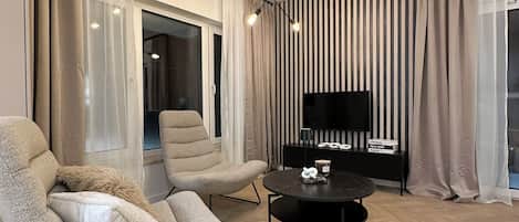 Apartment, Courtyard View