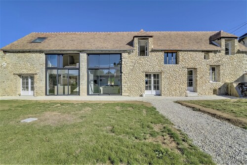 Incroyable villa à Amponville avec piscine privée.