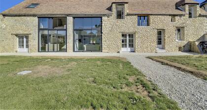 Incroyable villa à Amponville avec piscine privée.
