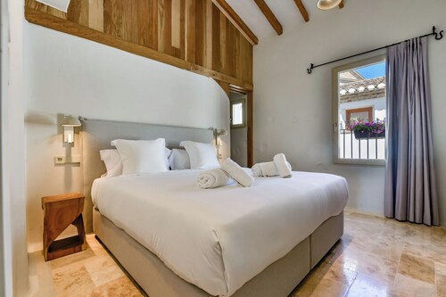 Santa Barbara by Santas Hotels