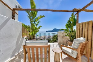 Habitación Premium doble, vistas al mar | Terraza o patio