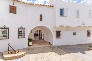 Exterior - Holiday Home 'Villa Ancora – Views At La Mola' with Sea View, Wi-Fi and Air Conditioning (Andratx)