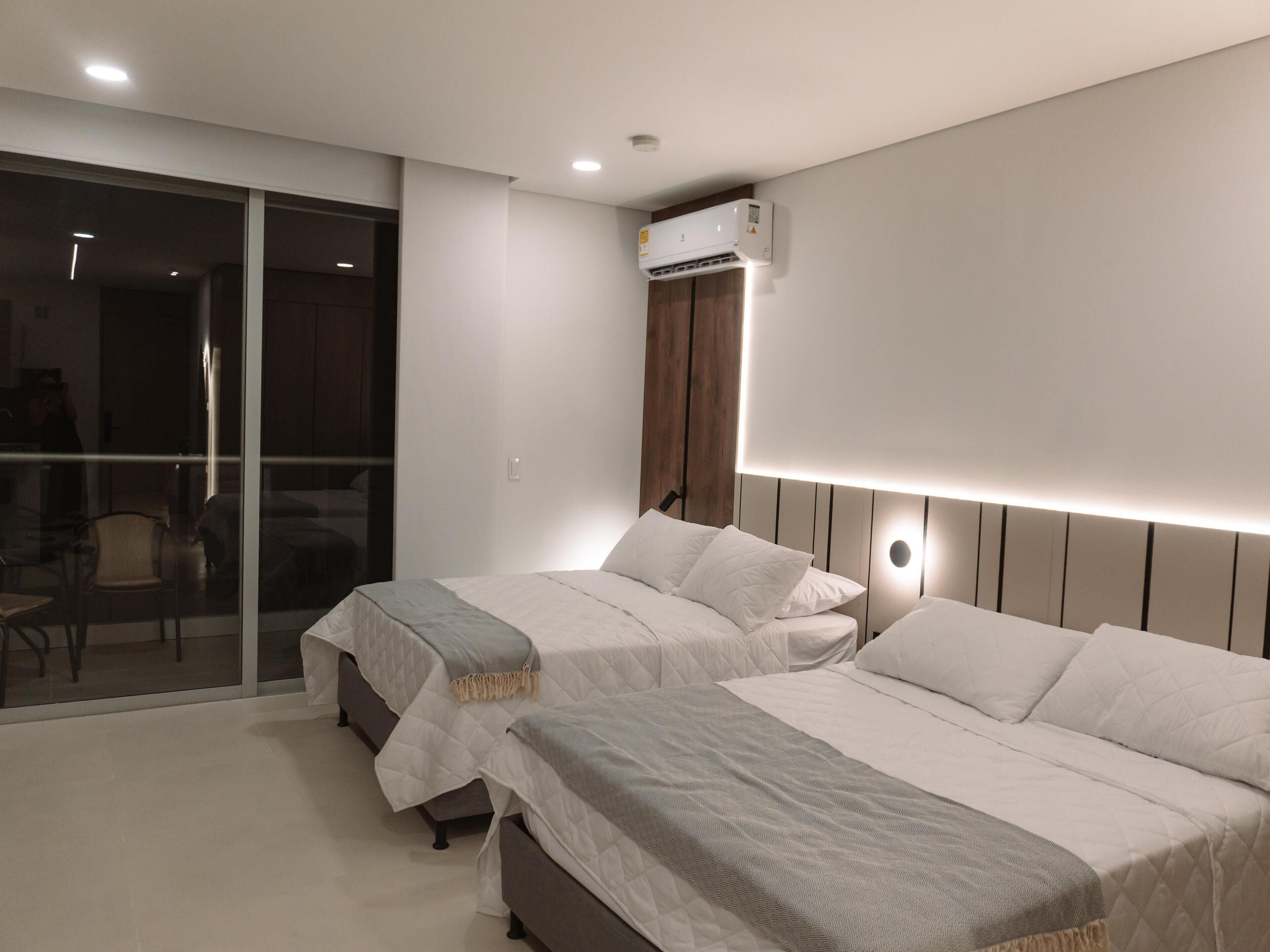 Apartemen Kota, balkon, pemandangan laut