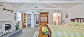 Modern Farmhouse w/ Hot Tub | Nr Cape May Beaches!
