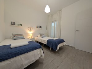 Bügeleisen/Bügelbrett, Bettwäsche