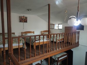 ห้องพักรวม, วิวสวนหย่อม