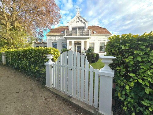 Altes Kapitänshaus von 1880 an der alten Hafeneinfahrt