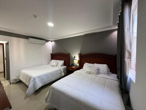 Room - Hotel Rubinos (SAN SALVADOR)