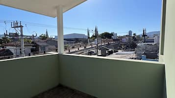 Suite Deluxe, balcon, vue ville | Terrasse/Patio