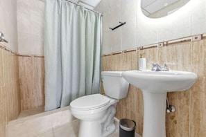Dusche, Haartrockner, Shampoo