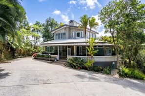 Exterior - Mountain Retreat: Jacuzzi, Pool Table & Peace (Guavate)