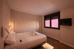 Room - Hostal Ramon y Cajal (Madrid)