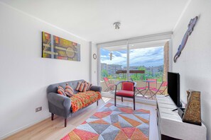 TV - Terraluz Apartment 2D, Wifi & Parking (Papudo)