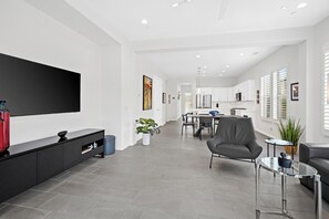 Living area - Rancho Mirage Home in Del Webb Over 55 Community with Pvt pool (Rancho Mirage)