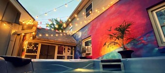 HOT TUB Oasis Hideaway w/ 4 Bed + Large Patio+yard