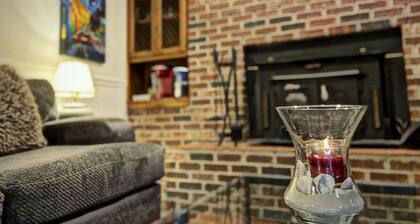 The Oasis Hideaway: Hot Tub, Fire Pit, 4Bed, Games