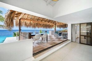 Terrace/patio - PREMIUM TWO-BEDROOM OCEANFRONT PENTHOUSE (Kralendijk)