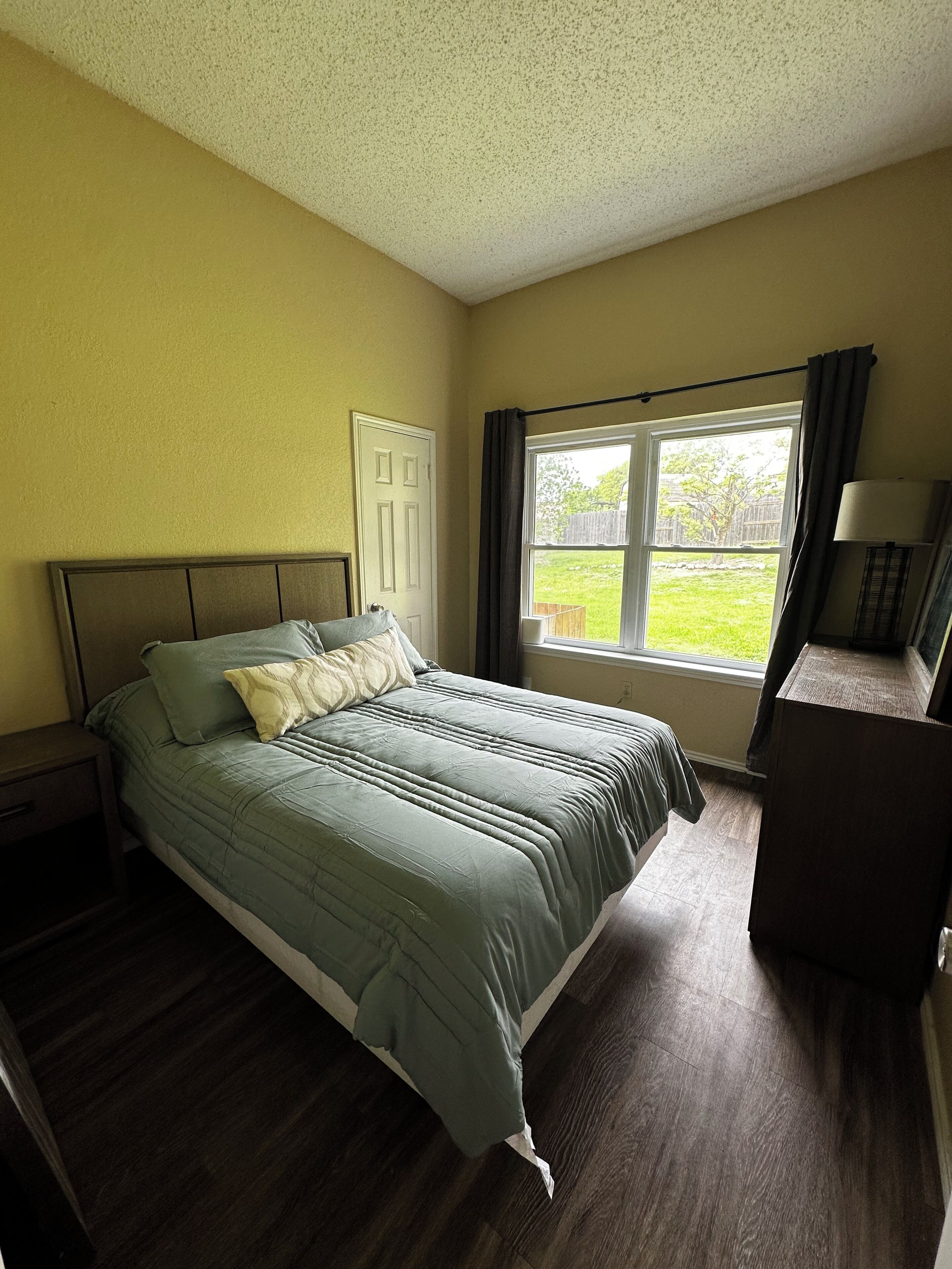 3 bedrooms, WiFi, bed sheets