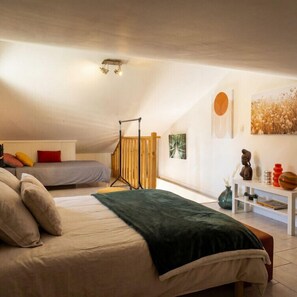 Room - Apartment with terrace and vineyard views (Aix-en-Provence)