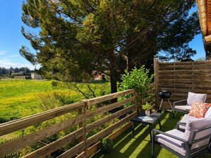 Property grounds - Apartment with terrace, vineyard views, and peaceful (Aix-en-Provence)