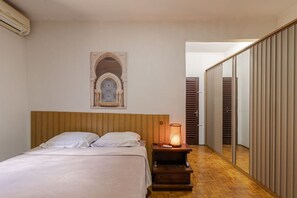 House, Smoking - Casa com 3 Quartos Churrasqueira e 3 Vagas em Itu (Itu)