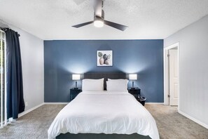 Desk, iron/ironing board, WiFi, bed sheets - 3 Min Walk to AT&T | 2BR | Parking + Pets + Gym (Arlington)