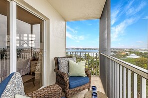 Condo (2 Bedrooms) | Property amenity