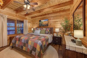 3 bedrooms, iron/ironing board, WiFi, bed sheets - Green Sky Lodge: Views, Hot Tub, Play Area & More! (Sevierville)