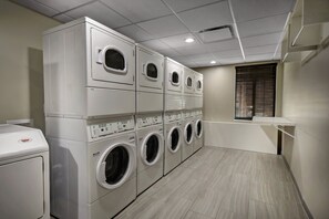 Interior - ADA King Suite w/ Breakfast, Pool & More! (Holland)