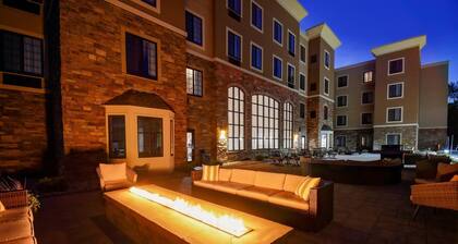 ADA Suite | Breakfast Included | Near Downtown