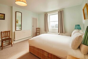 3 bedrooms, desk, iron/ironing board, WiFi - Host & Stay | Boulby House (Aislaby)