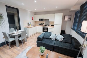 Apartment, 1 Bedroom | Laptop workspace, free cribs/infant beds, free WiFi, bed sheets - Sevenstay Plus - 60 Old Hall Street (Liverpool)