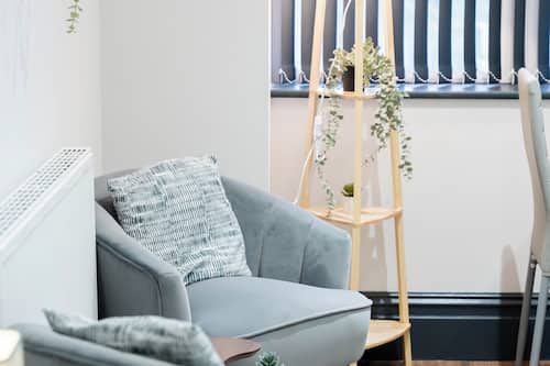 Estudio | Espacio para trabajar con laptop, cunas gratuitas y wifi gratis