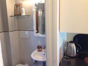 Interior - Villa 'Daphne Pool and Jacuzzi' with Private Pool, Wi-Fi and Air Conditioning (Vescina)