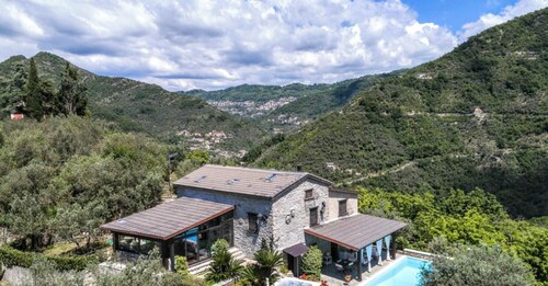 Villa „Daphne Pool und Jacuzzi“ mit privatem Pool, WLAN und Klimaanlage